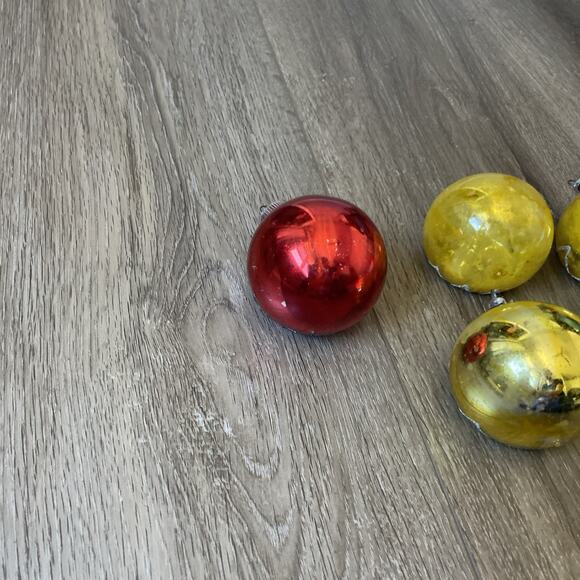 Glass Christmas Ornaments Lot 7 | Box + 6 Yellow & 1 Red Vintage - Picture 8 of 15